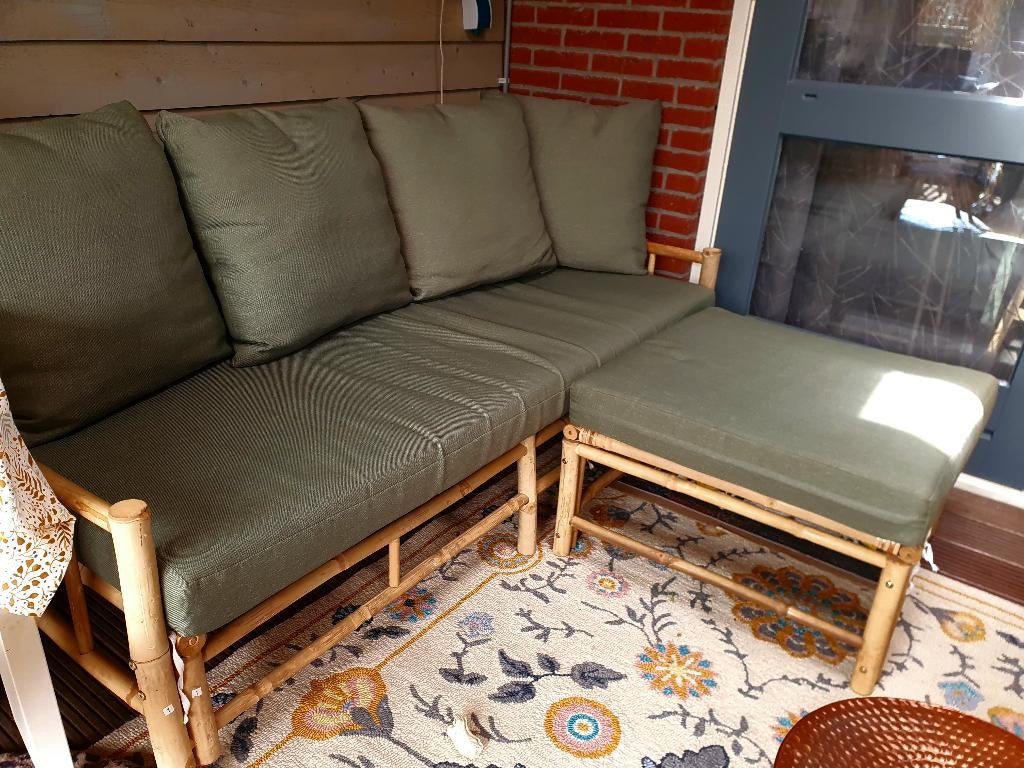 Bamboe tuinbank met hocker van intratuin, Tuin en Terras, Tuinbanken, Ophalen, Zo goed als nieuw, Rotan