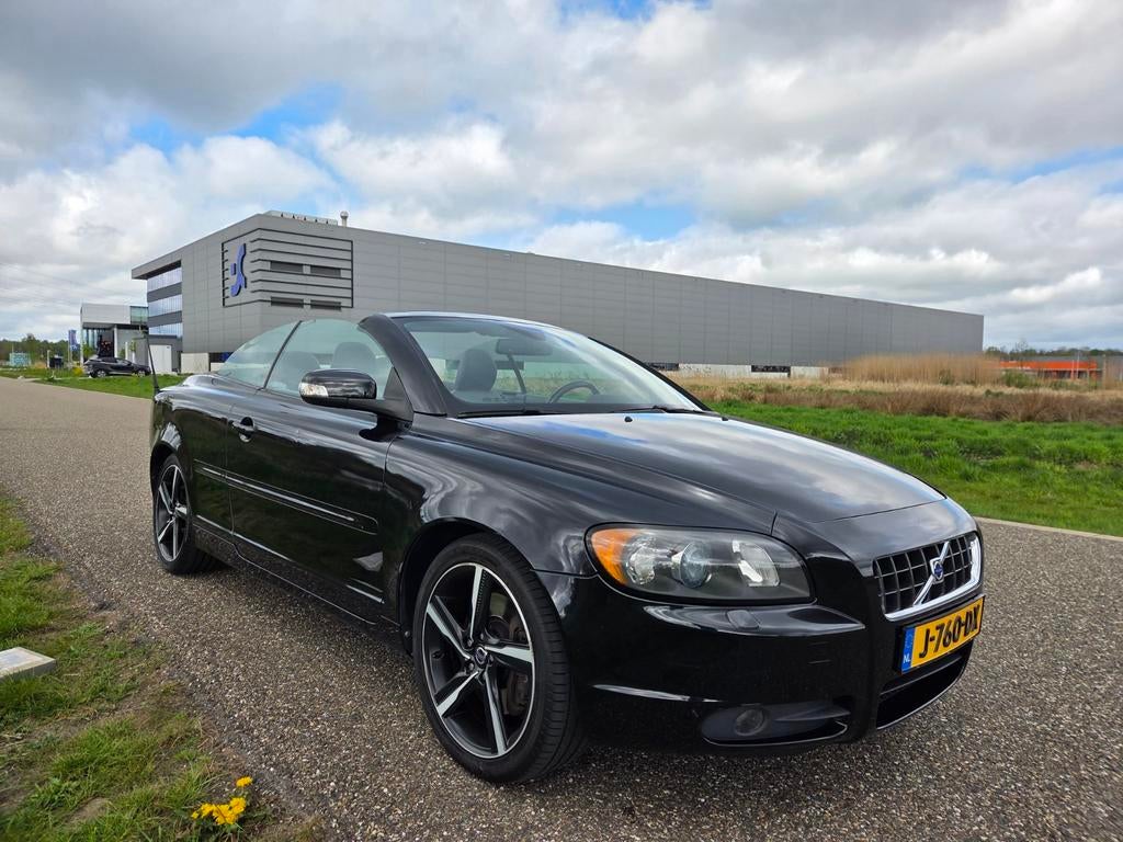 Volvo C70 bjr 2009 Summum 156XXX km nieuwe APK tot mei 2027, Auto's, Voorwielaandrijving, Cabriolet, 4 stoelen, Zwart