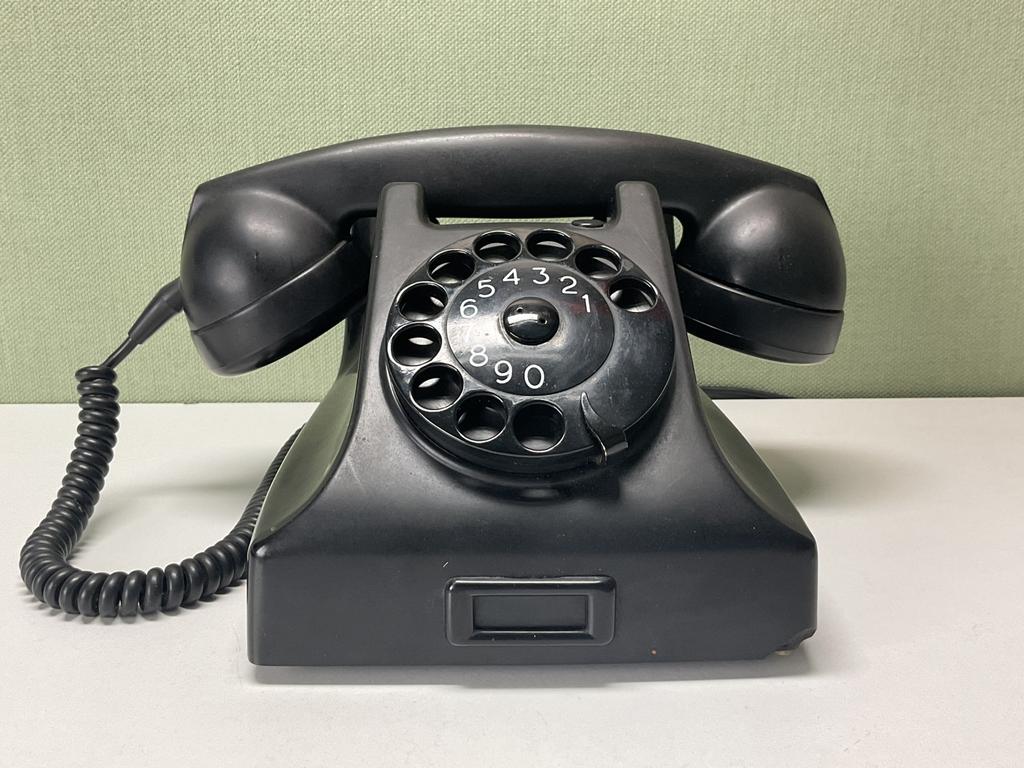 vintage Ericsson Ruen PTT tafeltelefoon type 1951, Telecommunicatie, Vaste telefoons | Niet Draadloos, Ophalen of Verzenden, Zo goed als nieuw