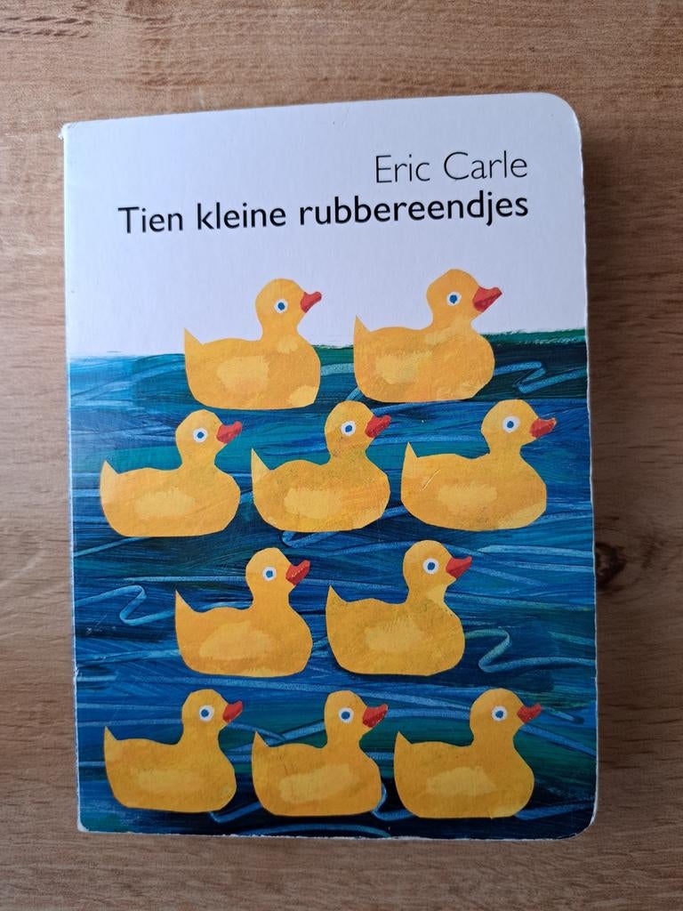 Tien kleine rubbereendjes - Eric Carle (Boekje), Ophalen of Verzenden, Gelezen