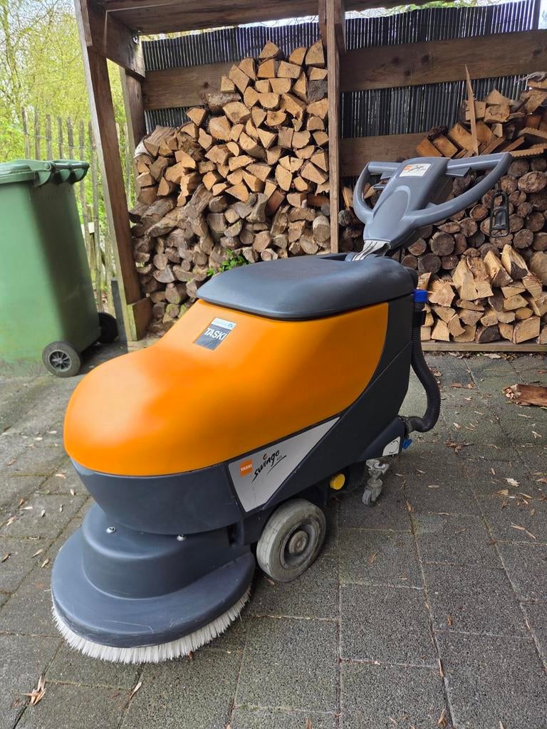 Taski Swingo 450E schrobzuigmachine, Doe-het-zelf en Verbouw, Reinigingsmachines, Ophalen, Gebruikt, Schrobmachine