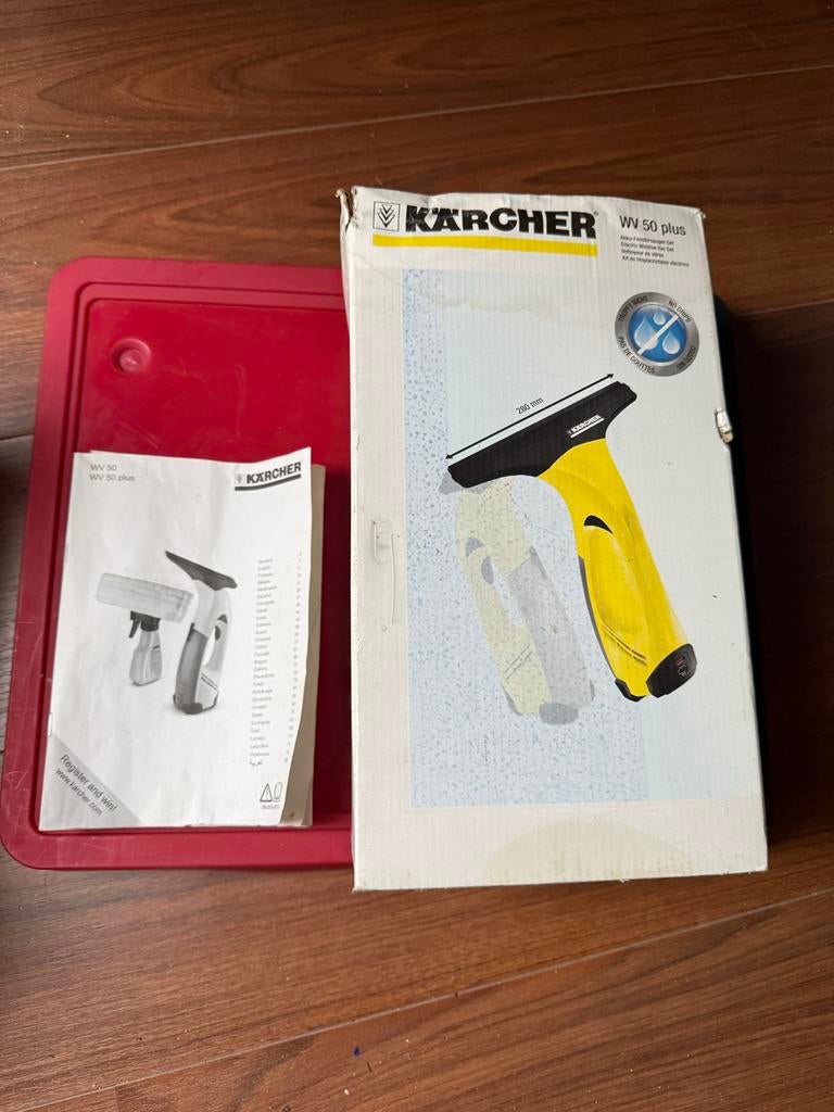 Kärcher WV 50 Plus raamwisser met oplader en spuitfles, Ophalen, Zo goed als nieuw