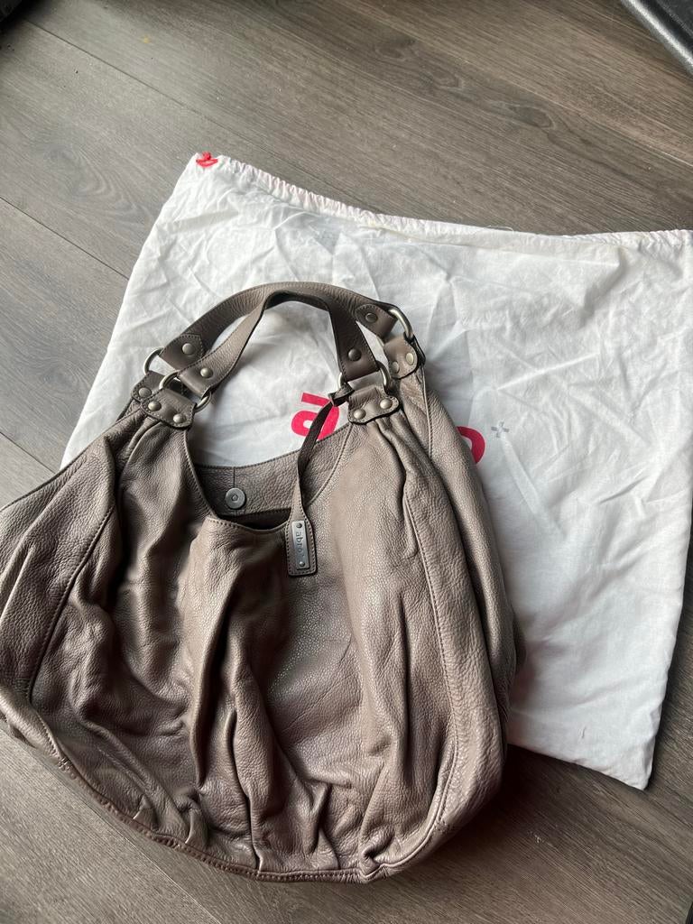 Mooie leren Abro handtas in taupe, Sieraden, Tassen en Uiterlijk, Tassen | Damestassen, Zo goed als nieuw, Handtas, Bruin, Ophalen of Verzenden