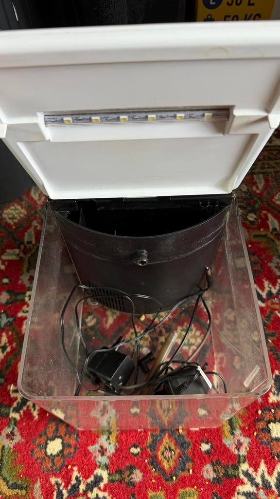 Aquarium 8 liter, Ophalen of Verzenden, Gebruikt, Leeg aquarium