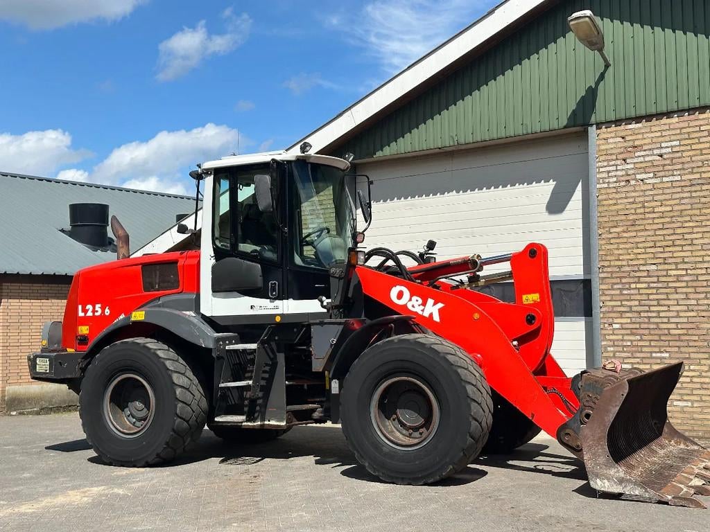O & K 25.6 (bj 2004)