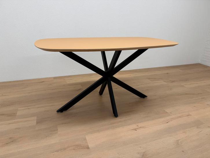 Deens ovale eettafel Fenix Giallo Evora 145x85, Huis en Inrichting, Tafels | Eettafels, Zo goed als nieuw, 50 tot 100 cm, 150 tot 200 cm