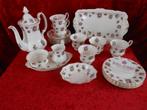Royal Albert Sweet Violets koffieservies, Ophalen of Verzenden, Zo goed als nieuw, Porselein, Compleet servies