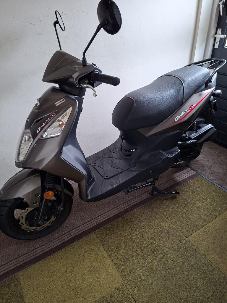 Scooter Sym Orbit, Fietsen en Brommers, Scooters | SYM, Ophalen, 49 cc, Zo goed als nieuw, Benzine