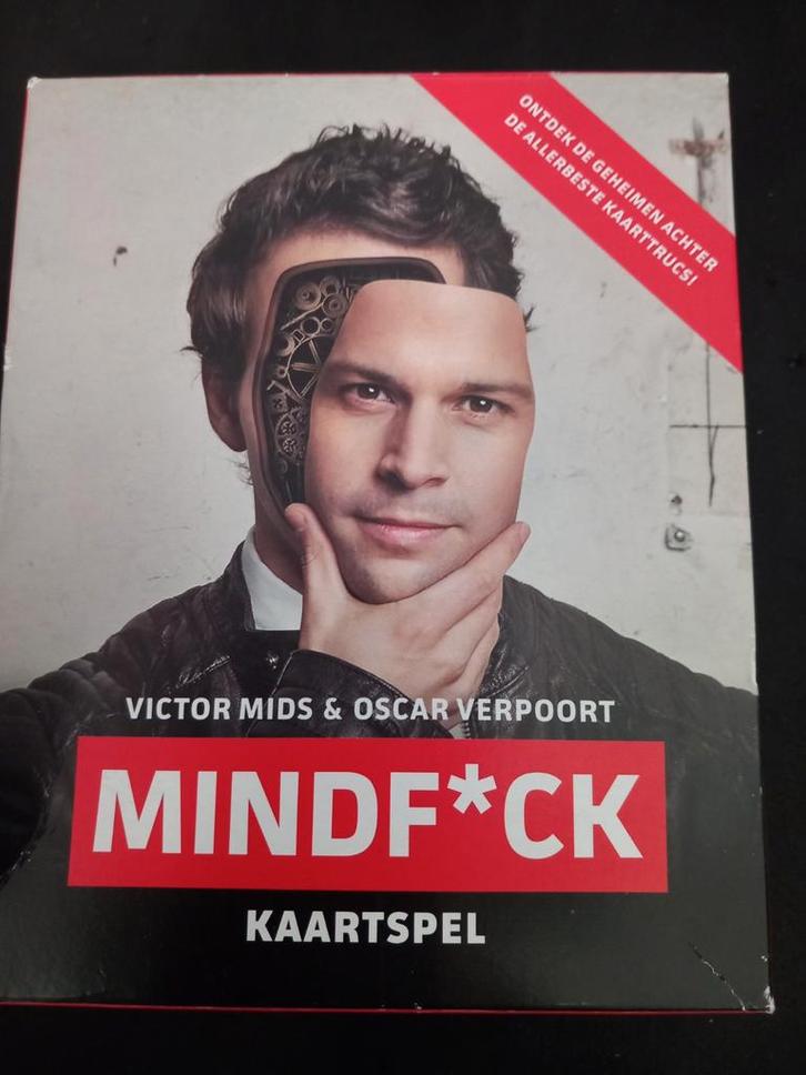 Mindf*ck Kaartspel - Victor Mids & Oscar Verpoort, Hobby en Vrije tijd, Gezelschapsspellen | Kaartspellen, Zo goed als nieuw, Een of twee spelers