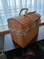 Borduur of naaimandje, Hobby en Vrije tijd, Naaien en Fournituren, Ophalen of Verzenden, Zo goed als nieuw