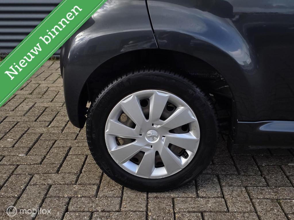 Peugeot 107 1.0 Access Accent 5DEURS/AIRCO, Voorwielaandrijving, Euro 5, Gebruikt, Met garantie (alle)