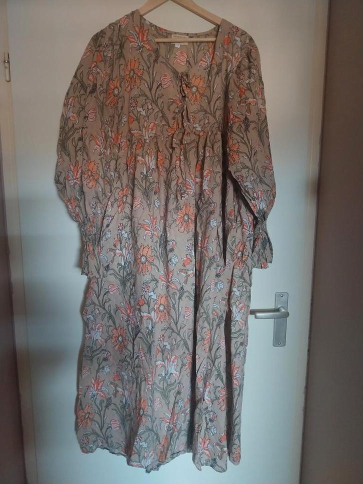 Two Sisters jurk, Kleding | Dames, Jurken, Zo goed als nieuw, Beige, Onder de knie, Ophalen of Verzenden