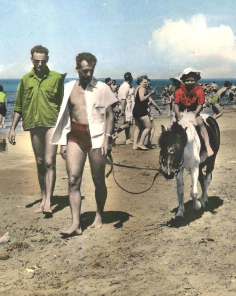 967136 Hoek van Holland 1961 Strand, Ophalen of Verzenden, 1960 tot 1980, Gelopen, Zuid-Holland