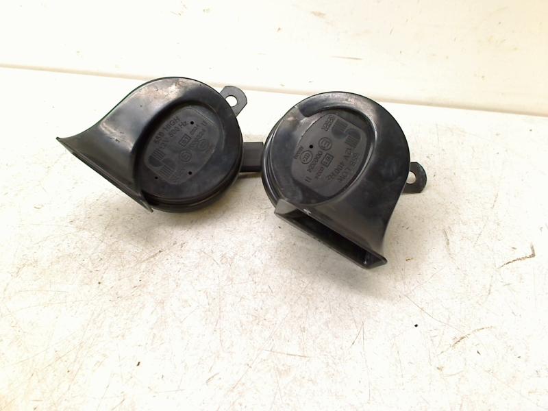 Claxon set Volkswagen Golf VI (5K1) 2012 5k7951221, Gebruikt, Volkswagen, Volkswagen AG, Kundenbetreuung@volkswagen.de