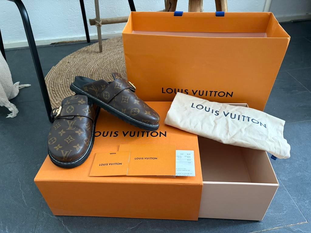 Louis vuitton slippers, Kleding | Dames, Ophalen of Verzenden, Zo goed als nieuw, Zwart