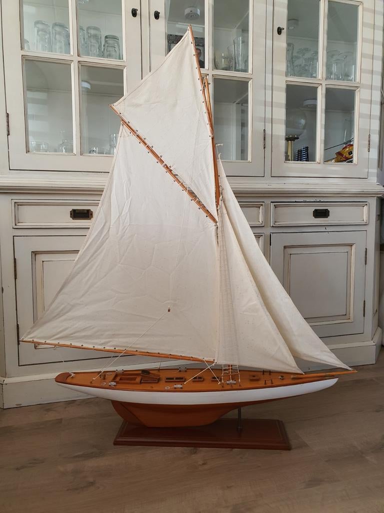 Zeilboot op schaal, Ophalen, Gebruikt