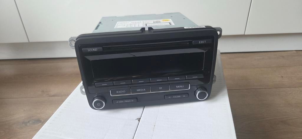 VW Tiguan originele autoradio uit 2013, Auto diversen, Autoradio's, Ophalen