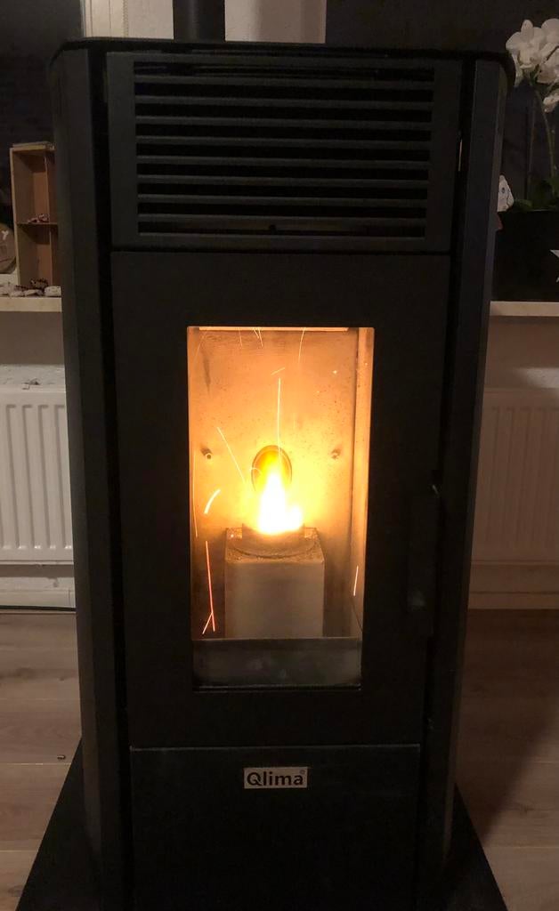 Pelletkachel 9,8 kw, Huis en Inrichting, Kachels, Ophalen, Gebruikt, Overige brandstoffen, Pelletkachel
