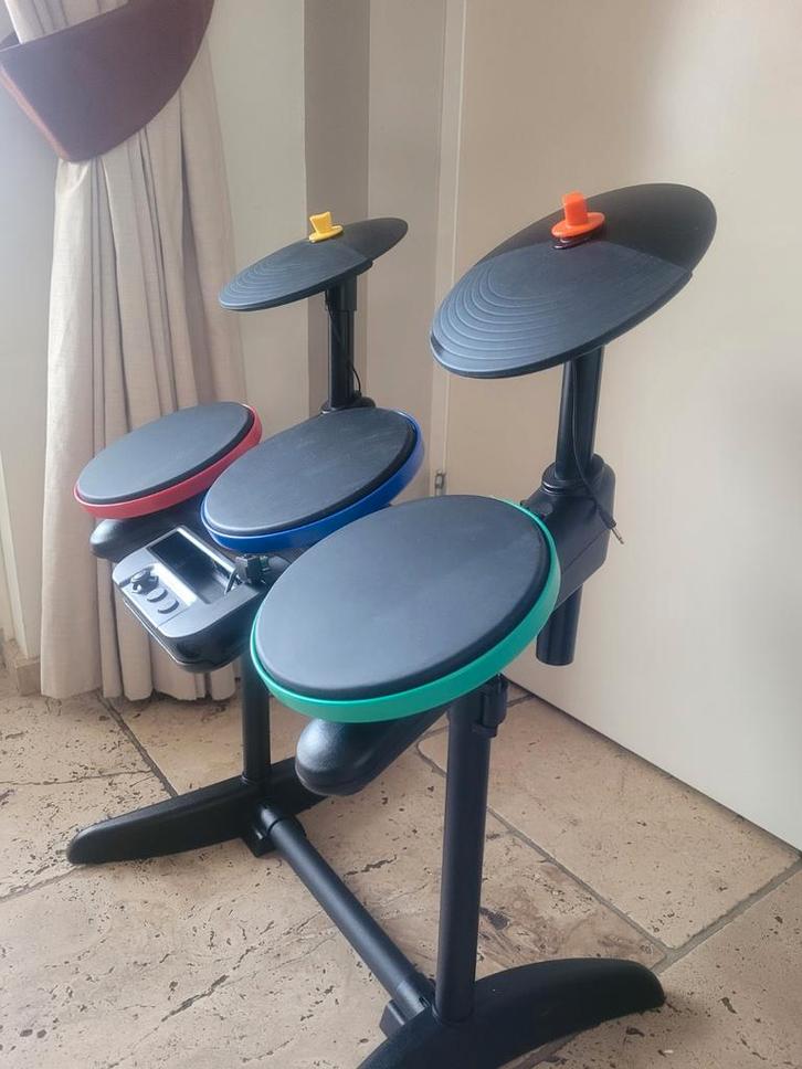 Guitar Hero Wii Set: Gitaar, Spel, Microfoon & Drumstel, Spelcomputers en Games, Games | Nintendo Wii, Gebruikt, Muziek, 3 spelers of meer