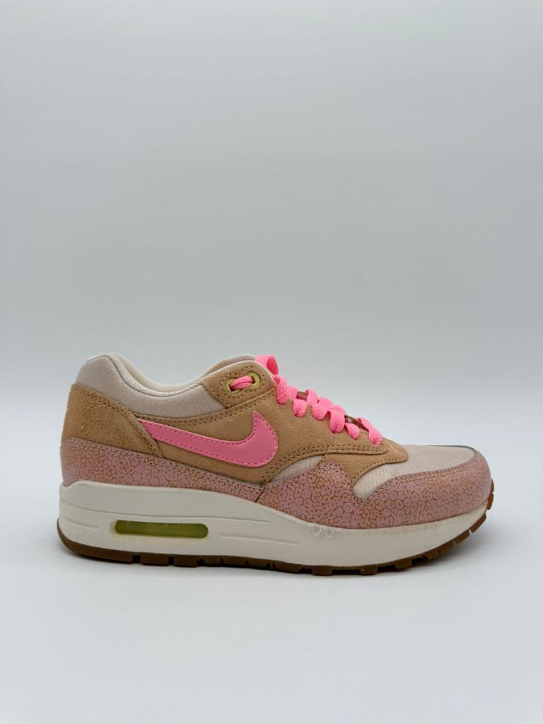 Nike Air Max 1 Dusted Clay - Maat 36 - Zo goed als nieuw, Bruin, ., Ophalen of Verzenden, .