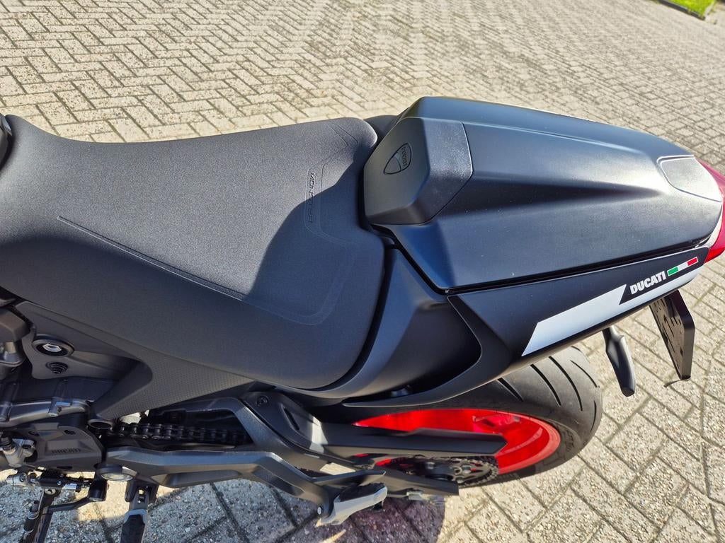 DUCATI MONSTER + (2021), Motoren, Motoren | Ducati, DUCATI, 2 cilinders, Motorrijbewijs A, Bedrijf