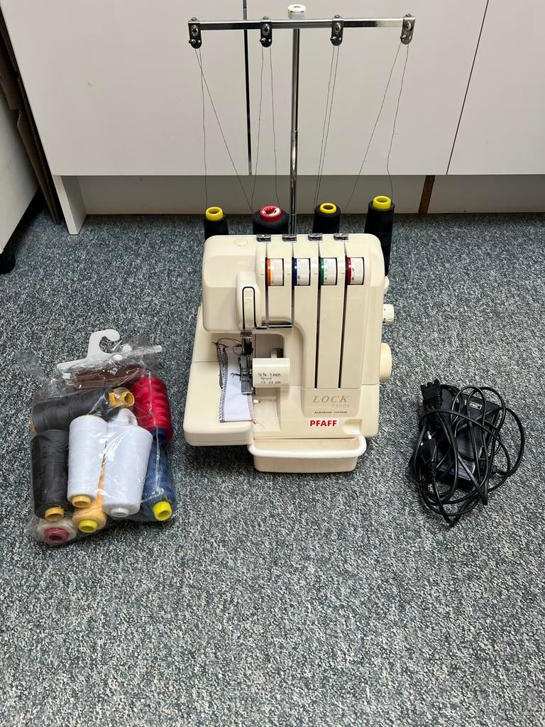 Pfaff Lockmachine - Perfect voor al uw naaiprojecten, Ophalen, Gebruikt, Lockmachine, Pfaff