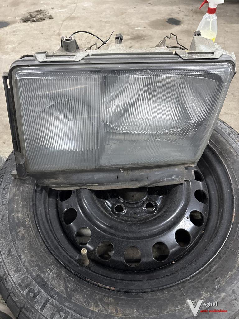 Mercedes W124 1985 Koplamp Bosch Linksvoor 1