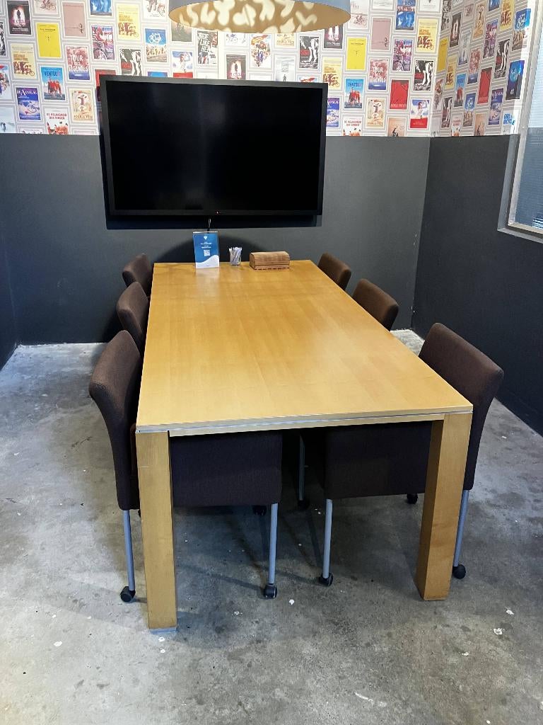 Vergadertafel 6 personen, Ophalen, Gebruikt