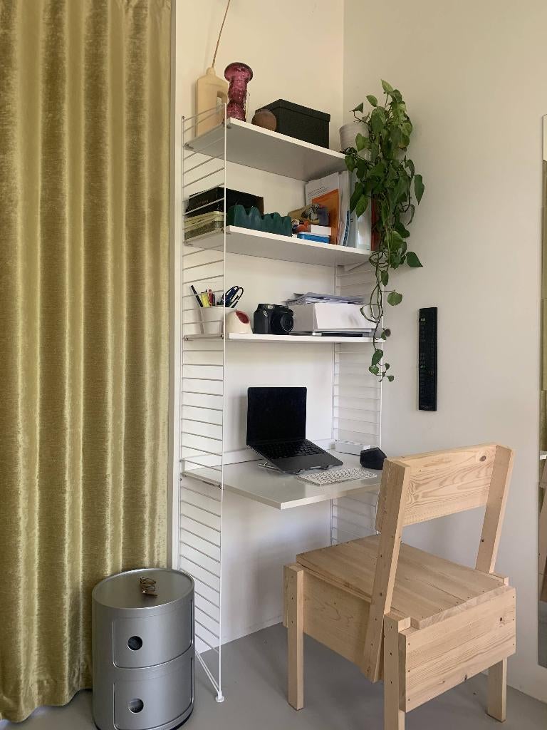 String Furniture wandbureau met planken – wit, verstelbaar, Huis en Inrichting, Ophalen, Zo goed als nieuw