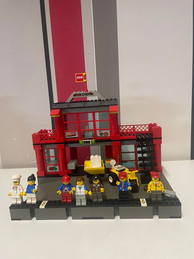 LEGO treinstation 4556, Kinderen en Baby's, Speelgoed | Duplo en Lego, Ophalen of Verzenden, Zo goed als nieuw