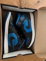 Air Jordan 1 Mid - Maat 42.5, Blauw, Ophalen of Verzenden, Sneakers of Gympen, Gedragen
