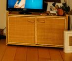 TV-meubel van hout en rotan, Ophalen, Gebruikt, Overige materialen, 100 tot 150 cm