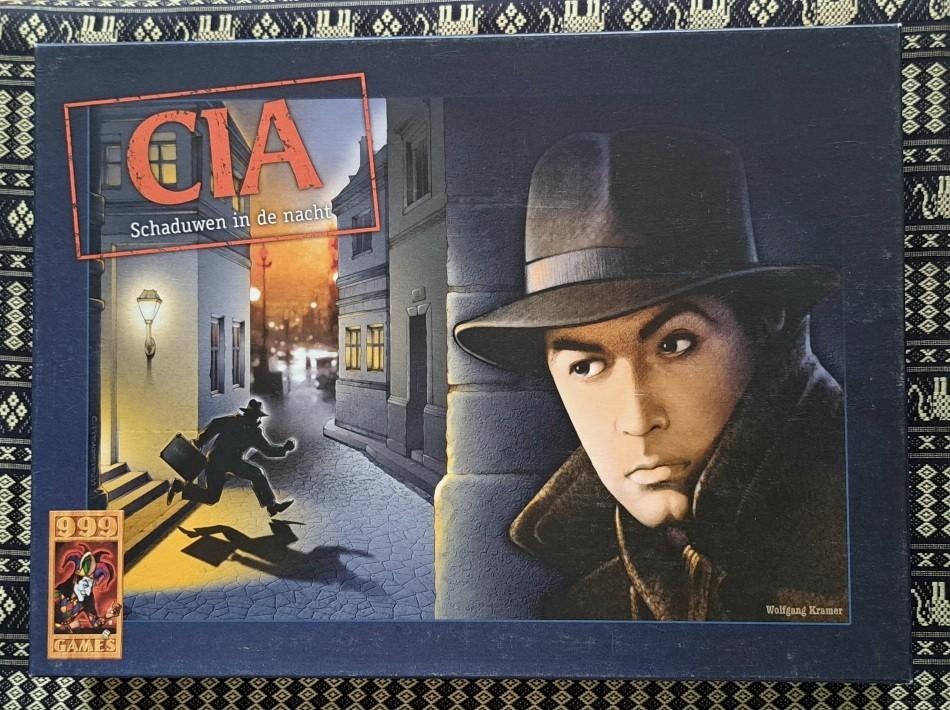 CIA schaduwen in de nacht spel 999 Games, Vijf spelers of meer, Ophalen of Verzenden, Zo goed als nieuw, 999 games.