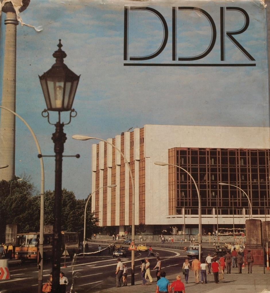 DDR - Fotoboek jaren ca. 1980 - Ruim 300 foto’s, Boeken, Ophalen of Verzenden, Gelezen, Europa