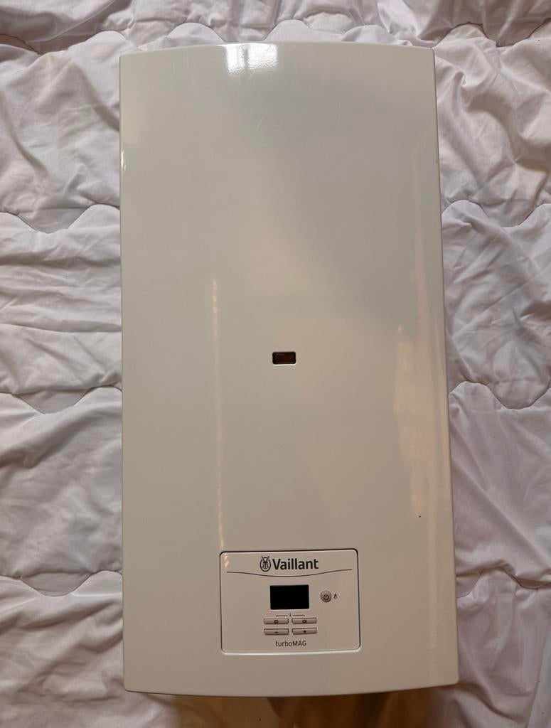 Nieuw model 2024 Vaillant turboMAG geiser butaan-propaan, Doe-het-zelf en Verbouw, Geisers en Boilers, Ophalen of Verzenden, Minder dan 20 liter