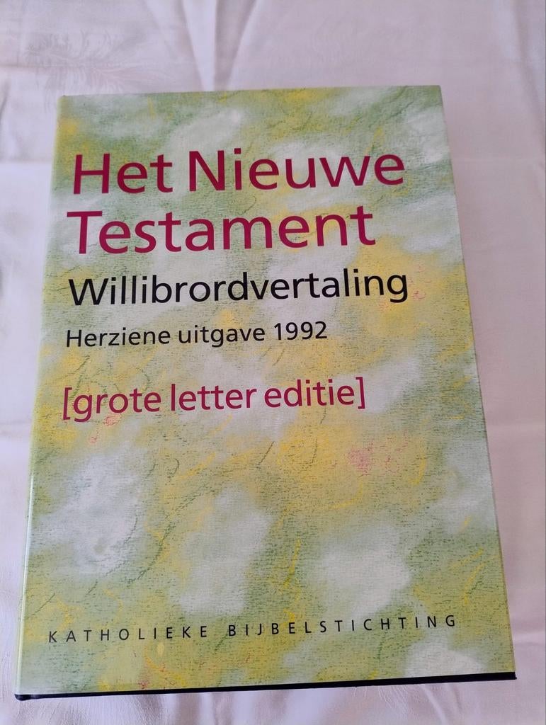 Het Nieuwe Testament in grote letter editie, Ophalen of Verzenden, Zo goed als nieuw