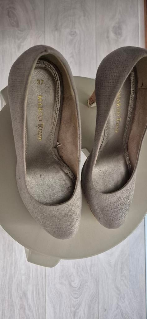 Marco Tozzi pumps maat 37, Ophalen