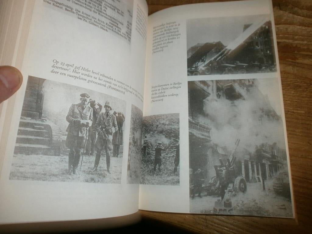 de val van berlijn 1936-1945 met fotos executie nazi's, Ophalen of Verzenden, Tweede Wereldoorlog, Gelezen, Overige onderwerpen