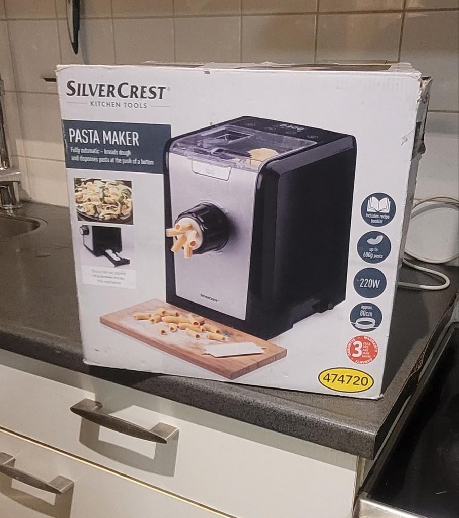 Silvercrest Pastamaker met 8 vormschijven -, Witgoed en Apparatuur, Keukenmixers, Ophalen of Verzenden, Zo goed als nieuw