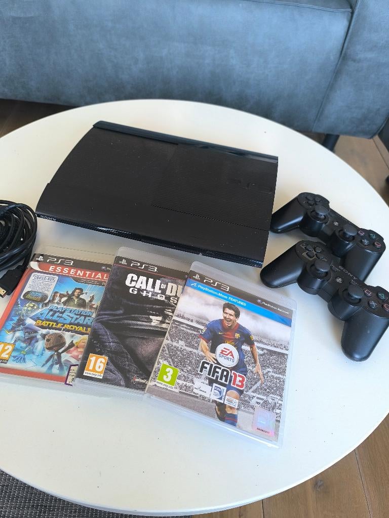 Playstation 3 (3x spellen + 2x controllers), Spelcomputers en Games, Spelcomputers | Sony PlayStation 3, Ophalen, Zo goed als nieuw