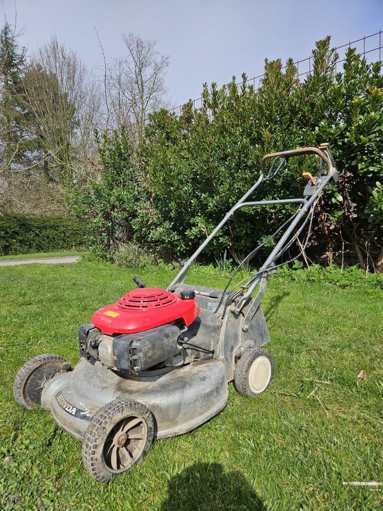 Honda HRD 535 grasmaaier – voor klusser of onderdelen, Ophalen, Gebruikt, Benzine-grasmaaier, 50 cm of meer