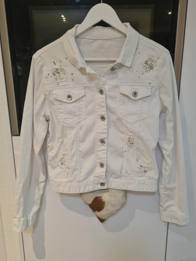 Witte spijkerjas met parels maat S, Ophalen of Verzenden, Zo goed als nieuw, Wit