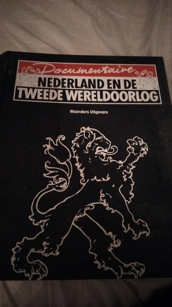 Nederland en de Tweede Wereldoorlog izgst, Ophalen of Verzenden, Tweede Wereldoorlog, Zo goed als nieuw, Algemeen