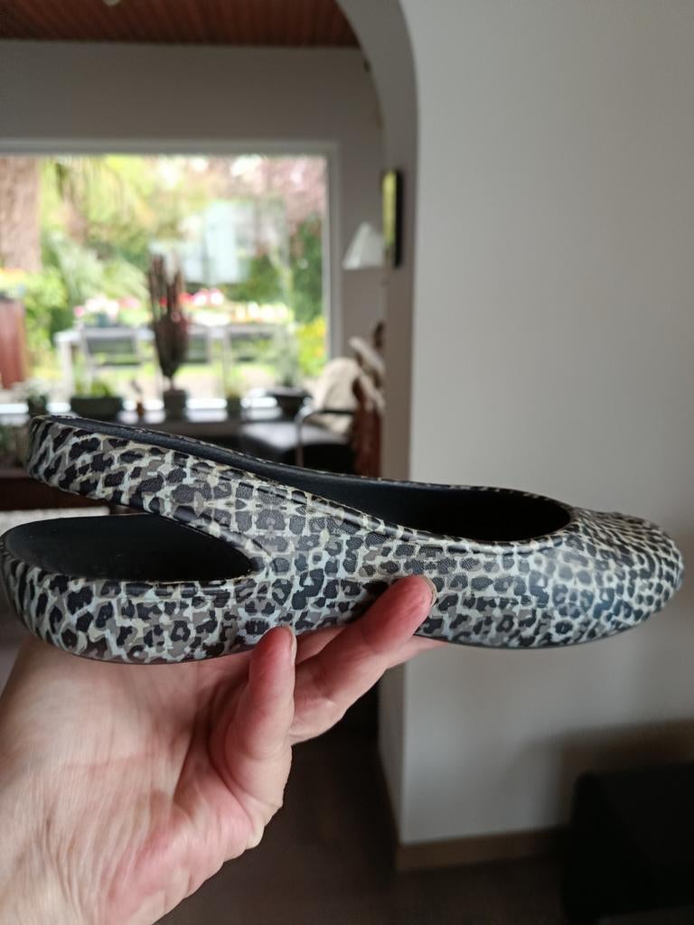 Crocs Ballerina's met Luipaardprint - Maat 36 - 37, Kleding | Dames, Schoenen, Overige kleuren, Nieuw, Crocs, Ballerina's