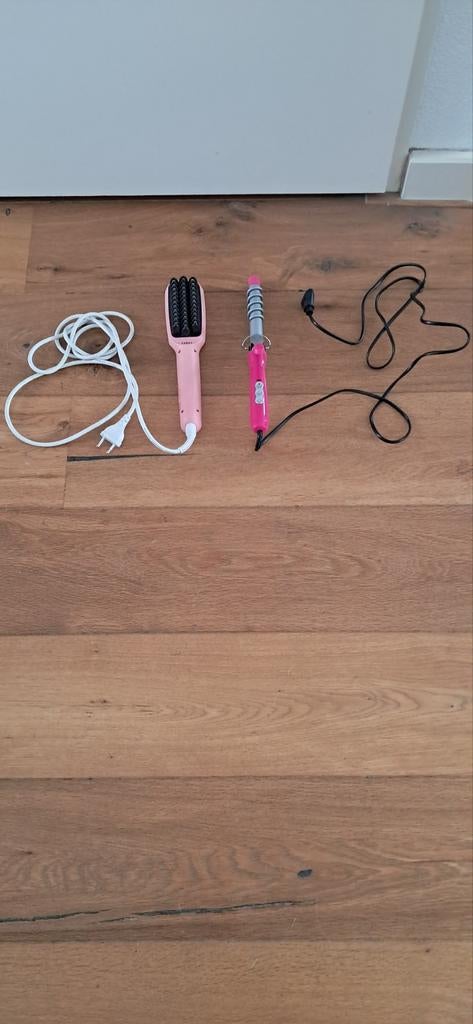 Haarborstel en Krultang:, Ophalen of Verzenden, Zo goed als nieuw, Krultang of Stijltang