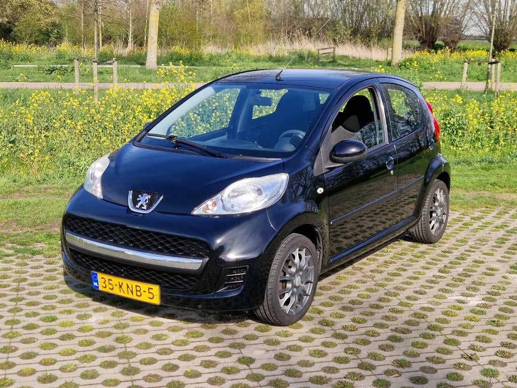 Peugeot 107 2009 5D Airco en elektrische ramen., Auto's, Voorwielaandrijving, Stof, Zwart, Bluetooth