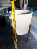 2 IKEA potten op pootjes (wit/zwart) en 2 vazen, Ophalen, Overige materialen, Gebruikt, Wit