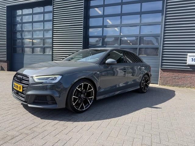 Audi A3 Limousine 30 TFSI Advance Sport S-Line Carplay Trekh, Auto's, Voorwielaandrijving, Gebruikt, Euro 6, 116 pk
