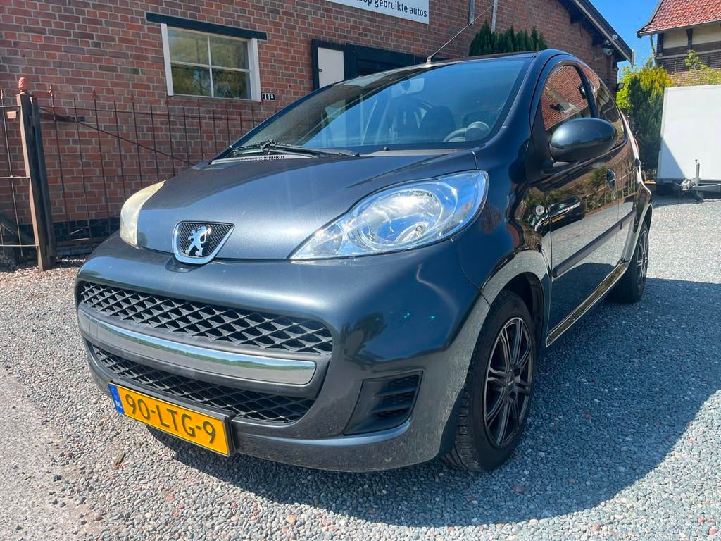 Peugeot 107 1.0-12V XS ( Airco + Elektrische ramen ), Voorwielaandrijving, Stof, Gebruikt, Zwart