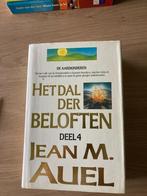 boek Jean M Auel, Ophalen of Verzenden, Gelezen